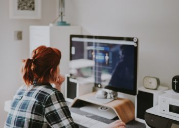 A Comprehensive Guide to Understanding Different Types of Credit Cards and How to Choose the Right One