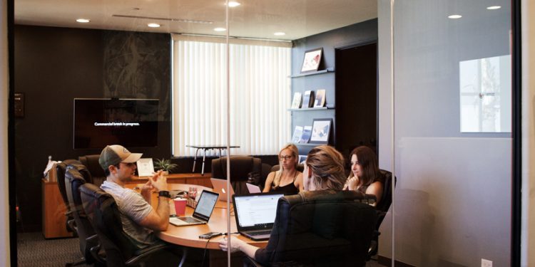 The Pros and Cons of Consolidating Your Debt with a Personal Loan