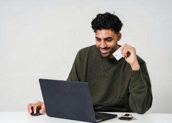 How To Save Money On Credit Cards