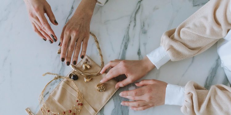 How to Invest in Gold