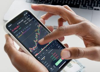 The Pros And Cons Of Investing In Bonds