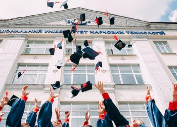 How To Pick The Best College Savings Plan For You