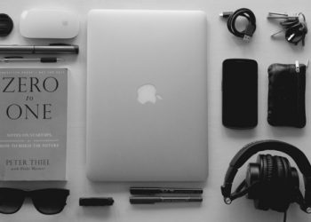 The Pros And Cons Of Investing In Technology Stocks