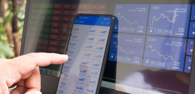 How To Protect Your Investments From Currency Exchange Risks