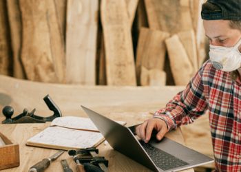 Guide To Financial Management For Mid Career Professionals